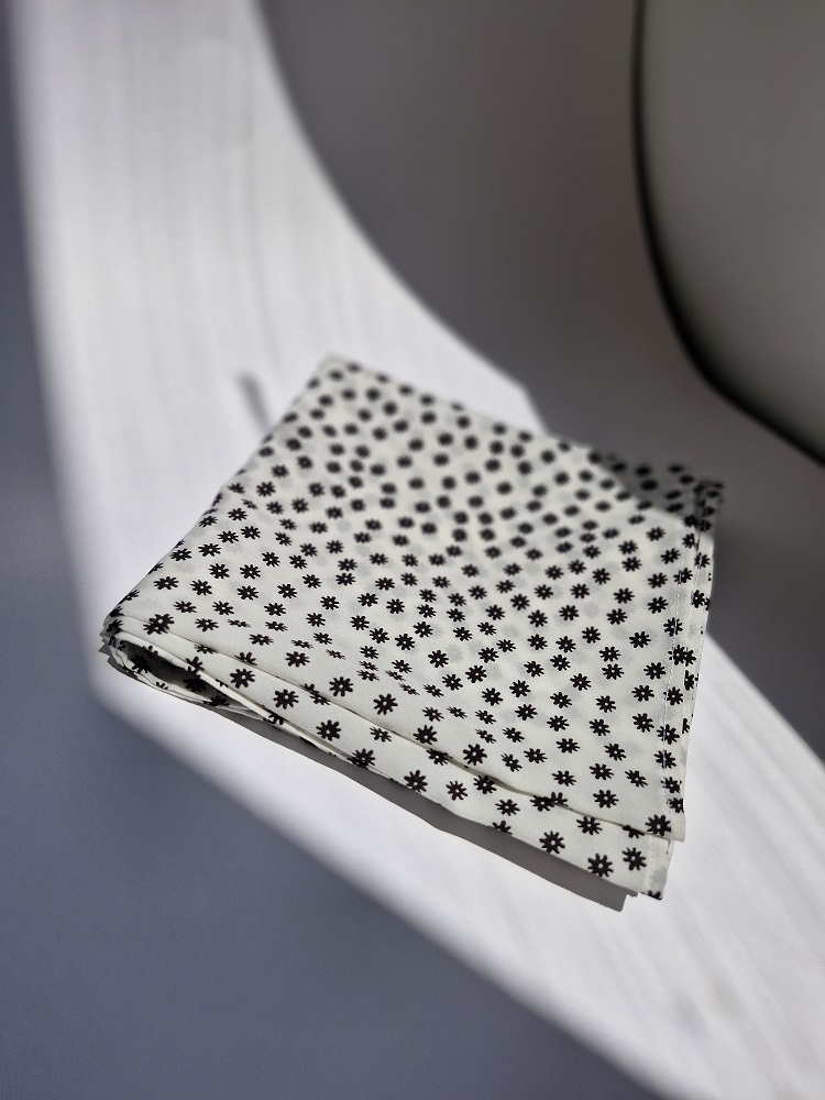 مینی اسکارف بیتا قرمز